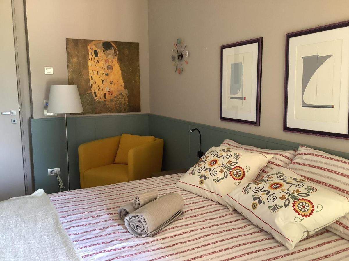 B&B La Casa Di Angela Cusago Eksteriør billede