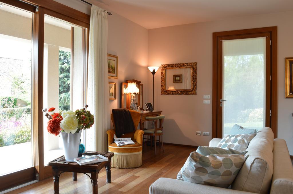 B&B La Casa Di Angela Cusago Eksteriør billede